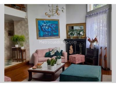 Casa de 4 alcobas en arriendo en Loma Del Chocho, Medellín, 1500 m² · foto 2 de 20