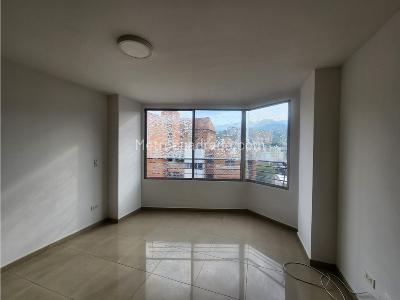 Apartamento de 3 alcobas en arriendo en El Nogal, Medellín, 110 m² · foto 2 de 15