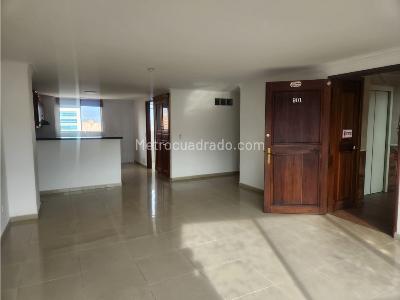 Apartamento de 3 alcobas en arriendo en El Nogal, Medellín, 110 m² · foto 5 de 15