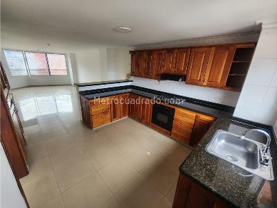 Apartamento de 3 alcobas en arriendo en El Nogal, Medellín, 110 m² · foto 11 de 15