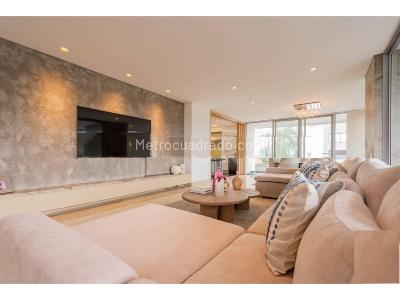 Apartamento de 3 alcobas en venta en Loma De Los Gonzalez, Medellín, 277 m² · foto 2 de 20