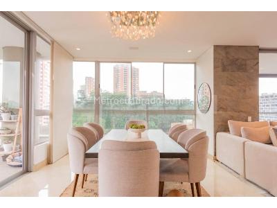 Apartamento de 3 alcobas en venta en Loma De Los Gonzalez, Medellín, 277 m² · foto 4 de 20