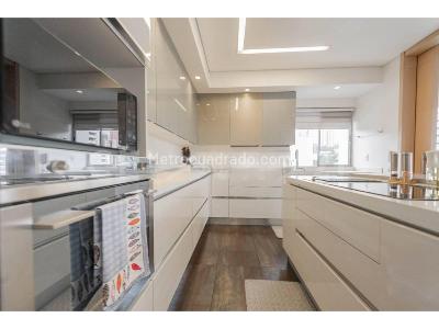 Apartamento de 3 alcobas en venta en Loma De Los Gonzalez, Medellín, 277 m² · foto 5 de 20