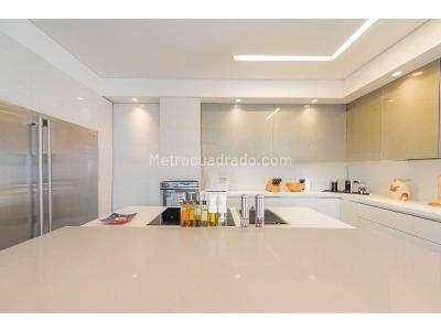 Apartamento de 3 alcobas en venta en Loma De Los Gonzalez, Medellín, 277 m² · foto 6 de 20