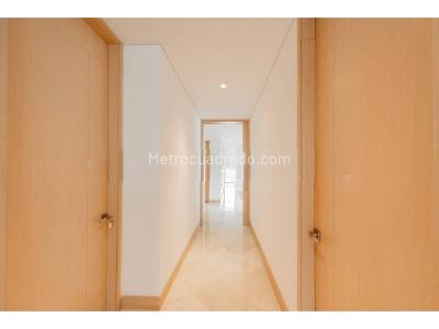 Apartamento de 3 alcobas en venta en Loma De Los Gonzalez, Medellín, 277 m² · foto 16 de 20