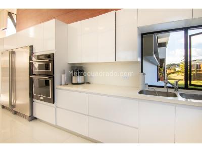 Casa de 4 alcobas en venta en Las Palmas, Medellín, 1783 m² · foto 12 de 20
