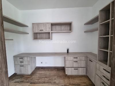 Casa de 4 alcobas en venta en Alto De Las Palmas, Medellín, 563 m² · foto 16 de 20