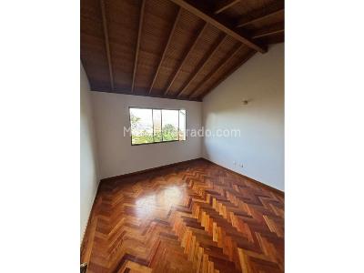 Casa en arriendo en Loma Del Chocho, Medellín · foto 8 de 15