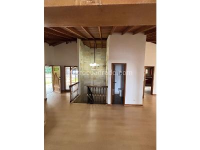 Casa en arriendo en Loma Del Chocho, Medellín · foto 11 de 15