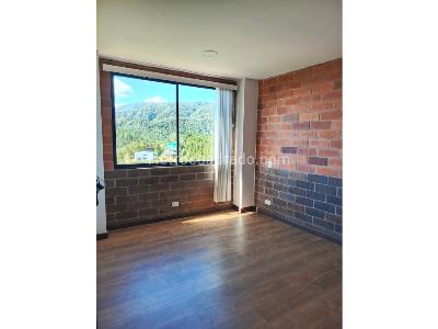 Casa de 5 alcobas en venta en Loma Del Escobero, Medellín, 1000 m² · foto 3 de 14
