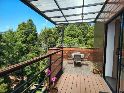 Casa de 5 alcobas en venta en Loma Del Escobero, Medellín, 1000 m² · foto 8 de 14