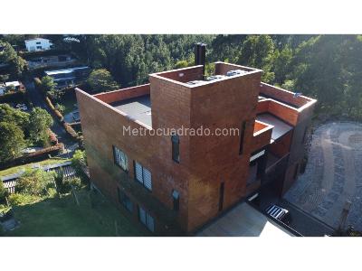 Casa de 5 alcobas en venta en Loma Del Escobero, Medellín, 1000 m² · foto 11 de 14