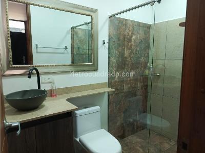 Casa de 5 alcobas en venta en Loma Del Escobero, Medellín, 1000 m² · foto 13 de 14