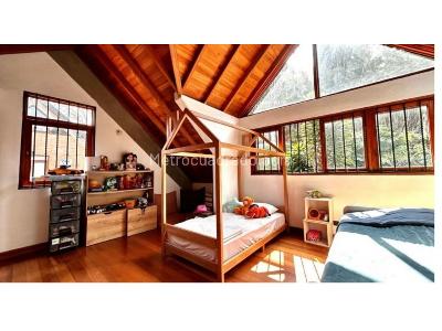 Casa de 3 alcobas en venta en Loma Del Escobero, Medellín, 634 m² · foto 8 de 14