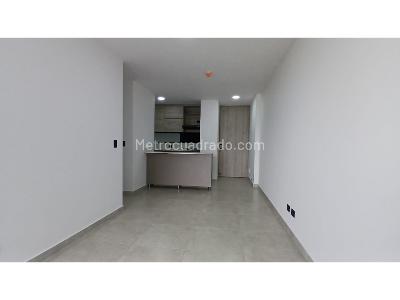 Apartamento de 2 alcobas en venta en Loma Del Escobero, Medellín, 74 m² · foto 2 de 12