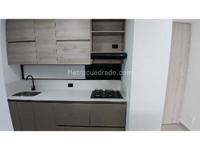 Apartamento de 2 alcobas en venta en Loma Del Escobero, Medellín, 74 m² · foto 3 de 12
