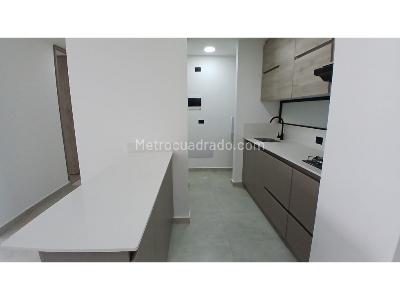 Apartamento de 2 alcobas en venta en Loma Del Escobero, Medellín, 74 m² · foto 4 de 12