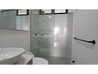 Apartamento de 2 alcobas en venta en Loma Del Escobero, Medellín, 74 m² · foto 5 de 12