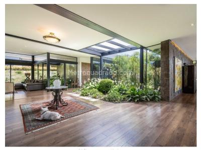 Casa de 3 alcobas en venta en Alto De Las Palmas, Medellín · foto 2 de 16
