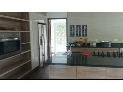 Casa de 4 alcobas en venta en Loma Del Escobero, Medellín · foto 14 de 19