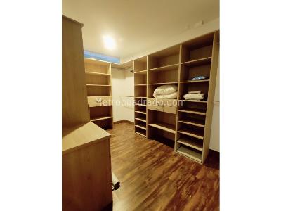 Casa de 4 alcobas en venta en Loma Del Escobero, Medellín · foto 16 de 19