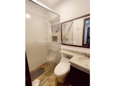 Casa de 4 alcobas en venta en Loma Del Escobero, Medellín · foto 17 de 19