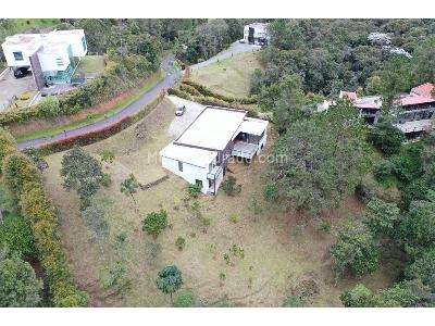 Casa de 4 alcobas en venta en Loma Del Escobero, Medellín · foto 19 de 19