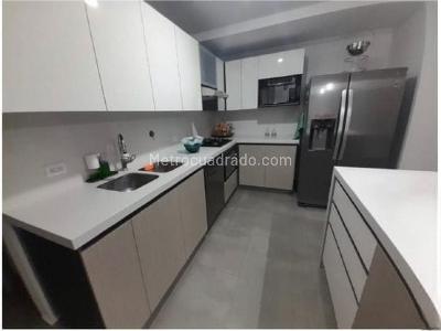 Apartamento de 3 alcobas en venta en Loma Del Escobero, Medellín, 156 m² · foto 5 de 14