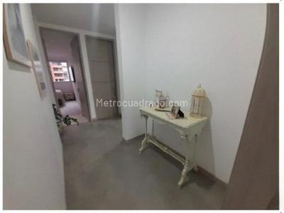 Apartamento de 3 alcobas en venta en Loma Del Escobero, Medellín, 156 m² · foto 7 de 14