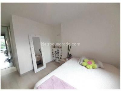 Apartamento de 3 alcobas en venta en Loma Del Escobero, Medellín, 156 m² · foto 11 de 14