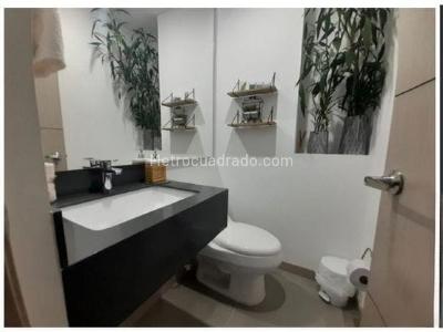 Apartamento de 3 alcobas en venta en Loma Del Escobero, Medellín, 156 m² · foto 12 de 14