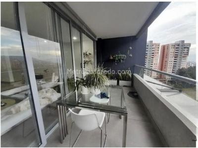 Apartamento de 3 alcobas en venta en Loma Del Escobero, Medellín, 156 m² · foto 14 de 14