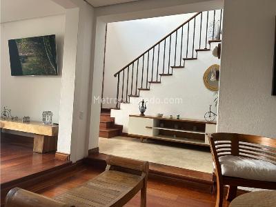Casa de 3 alcobas en venta en Transversal Superior, Medellín, 407 m² · foto 2 de 20