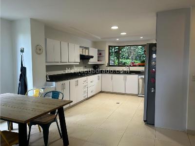 Casa de 3 alcobas en venta en Transversal Superior, Medellín, 407 m² · foto 6 de 20