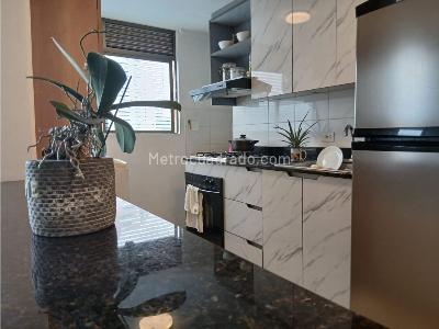 Apartamento en arriendo en Castropol, Medellín · foto 4 de 12