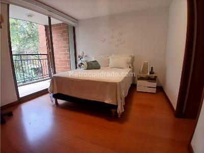 Apartamento en arriendo en Castropol, Medellín · foto 5 de 12
