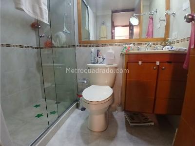 Apartamento en arriendo en Castropol, Medellín · foto 9 de 12