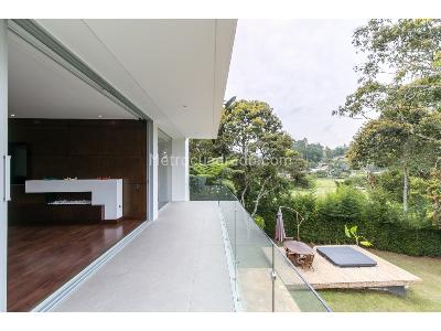 Casa de 4 alcobas en venta en Llanogrande, Medellín · foto 13 de 17
