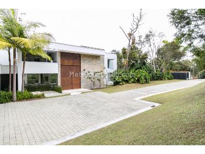 Casa de 4 alcobas en venta en Llanogrande, Medellín · foto 15 de 17