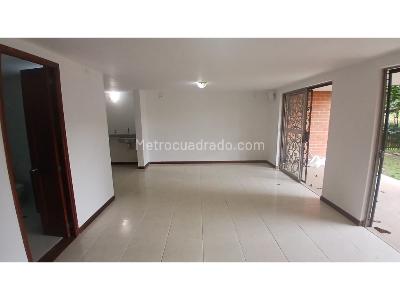 Casa de 3 alcobas en venta en La Sebastiana, Medellín, 330 m² · foto 16 de 20
