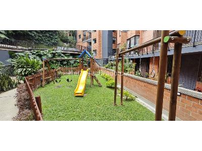Apartamento de 3 alcobas en arriendo en Castropol, Medellín, 96 m² · foto 13 de 14