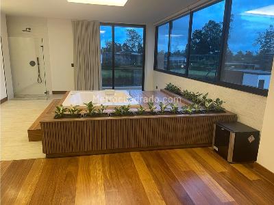 Casa de 5 alcobas en venta en Llanogrande, Medellín · foto 4 de 9