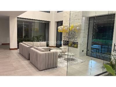 Casa de 5 alcobas en venta en Llanogrande, Medellín · foto 5 de 9