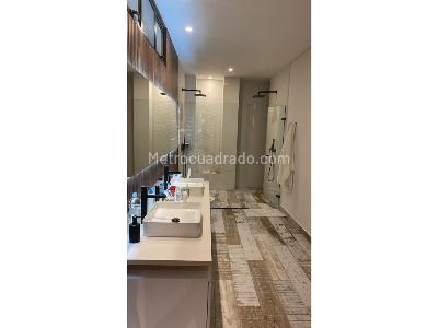 Casa de 5 alcobas en venta en Llanogrande, Medellín · foto 8 de 9