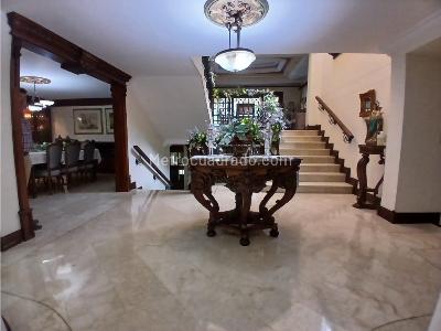 Casa de 5 alcobas en venta en El Campestre, Medellín, 646 m² · foto 2 de 20