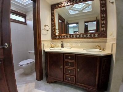 Casa de 5 alcobas en venta en El Campestre, Medellín, 646 m² · foto 16 de 20