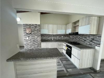 Apartamento de 3 alcobas en venta en La Inferior, Medellín, 83 m² · foto 5 de 12