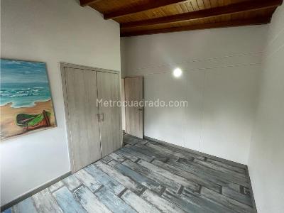 Apartamento de 3 alcobas en venta en La Inferior, Medellín, 83 m² · foto 11 de 12