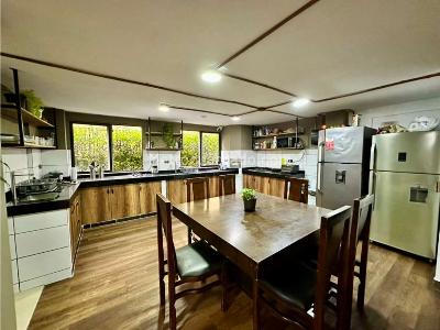 Apartamento en venta en La Aguacatala, Medellín · foto 2 de 20