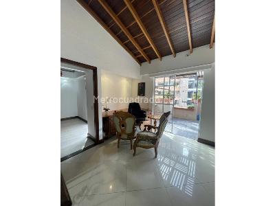 Apartamento de 4 alcobas en venta en Pontevedra, Medellín, 300 m² · foto 4 de 20